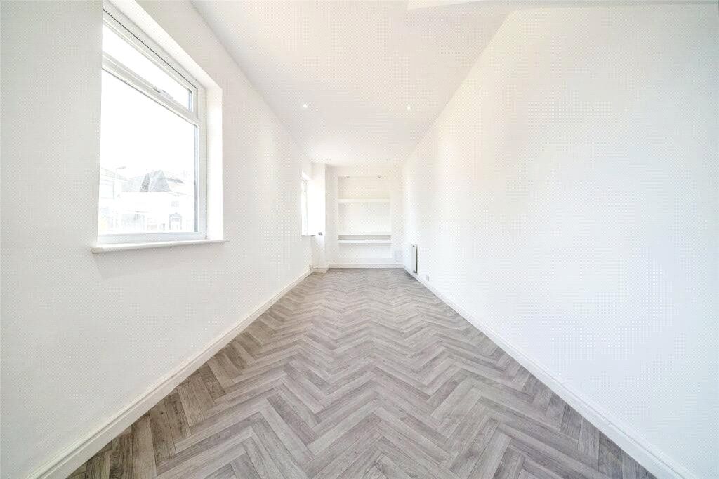 Property photo 3 of 14 Picture No. 10