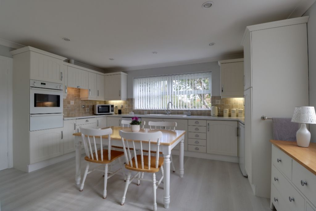 Property photo 3 of 23 Kitchen Diner