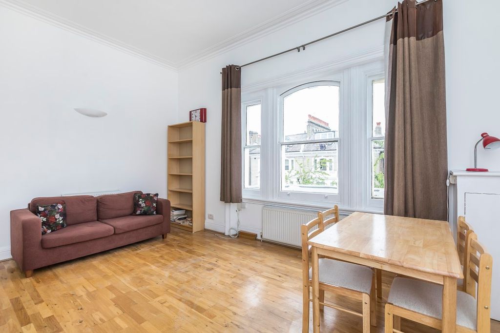 Property photo 2 of 11