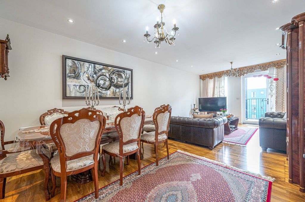 Property photo 3 of 13