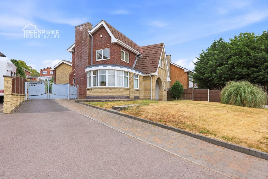 Property photo 1 of 40