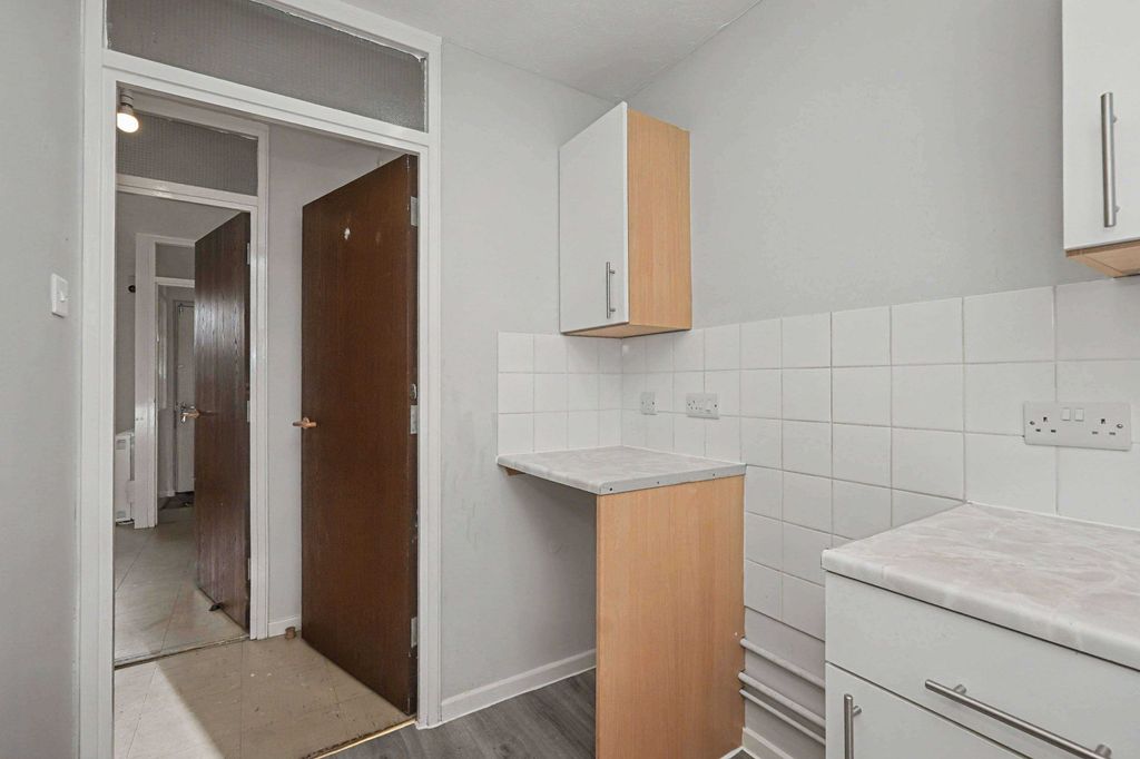 Property photo 3 of 12 26 Christchurch Way, Melbourne Ave, Dover, Ct16 2Rg