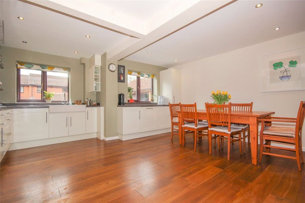 Property photo 3 of 18 Wgl22004304