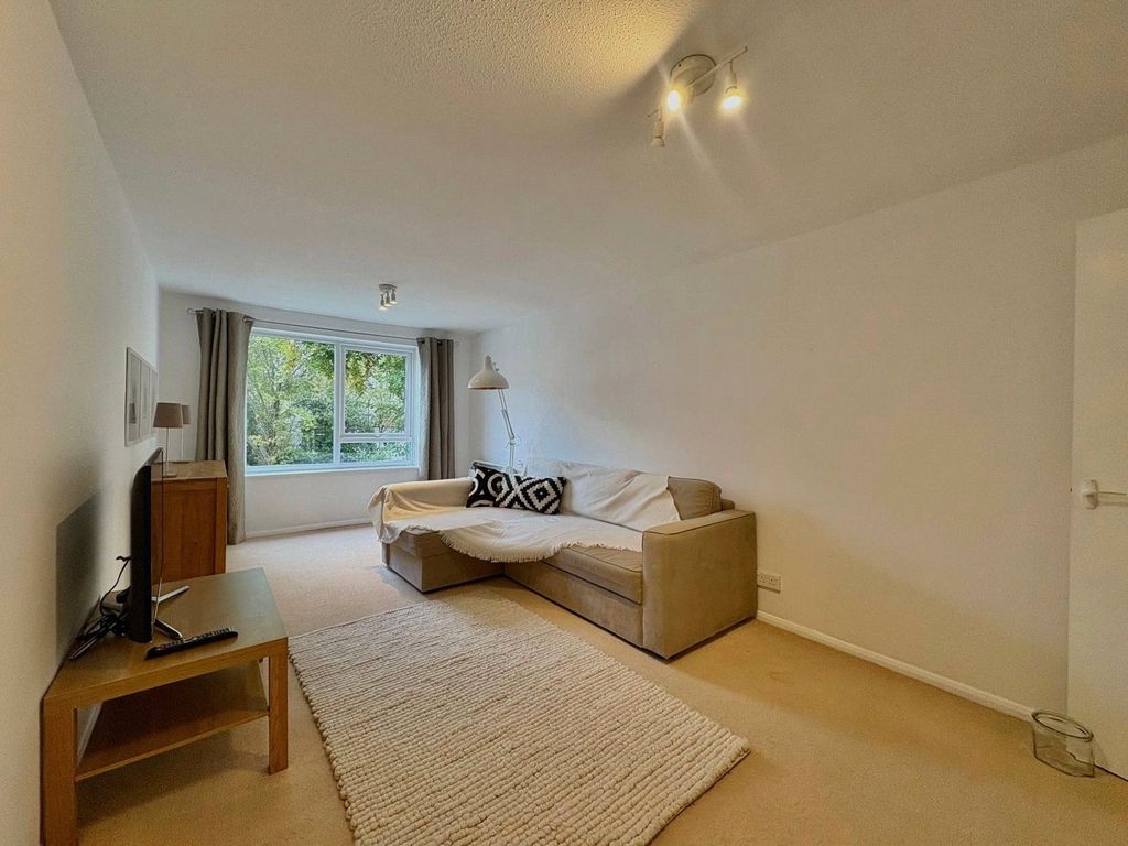 Property photo 2 of 9 Picture No. 10