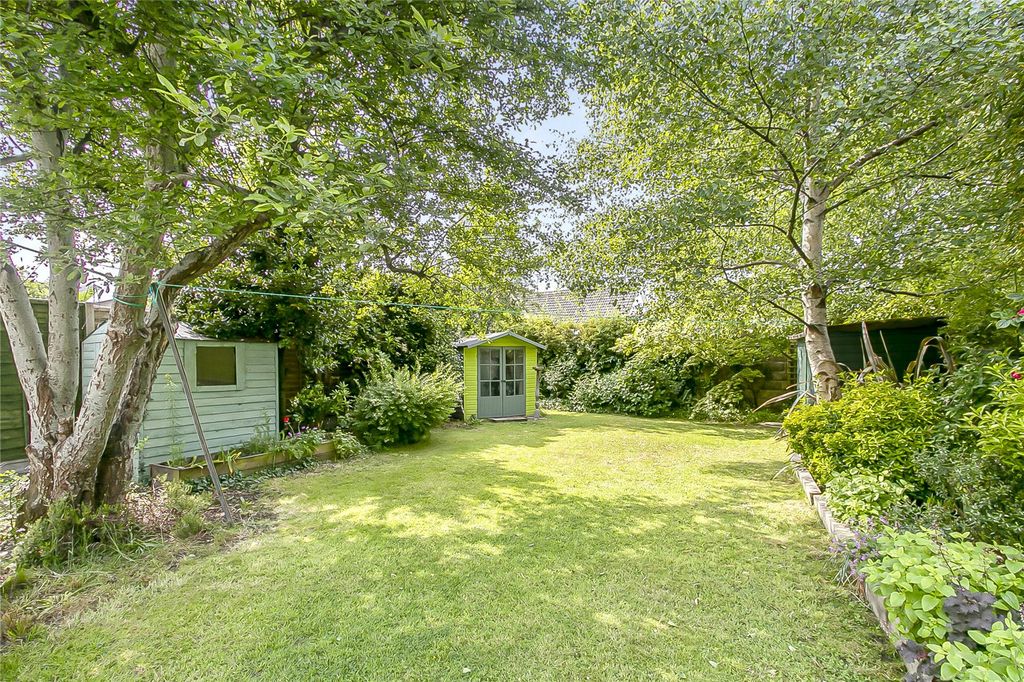 Property photo 2 of 23 Garden