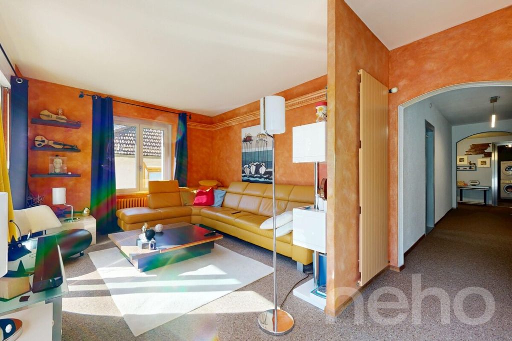 Property photo 3 of 12