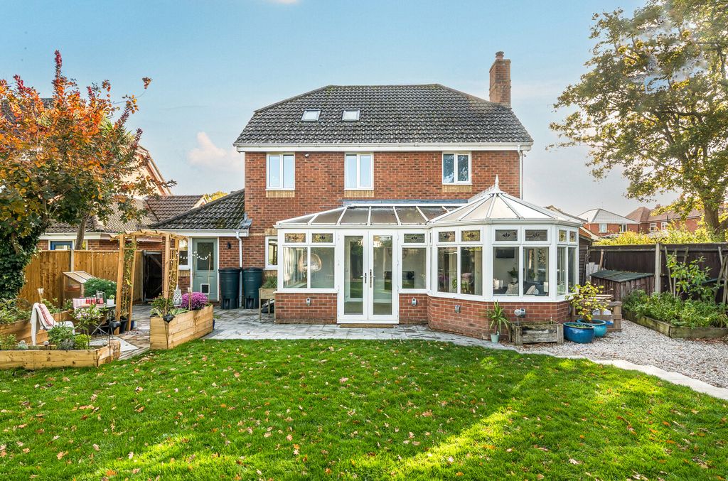 Property photo 3 of 21