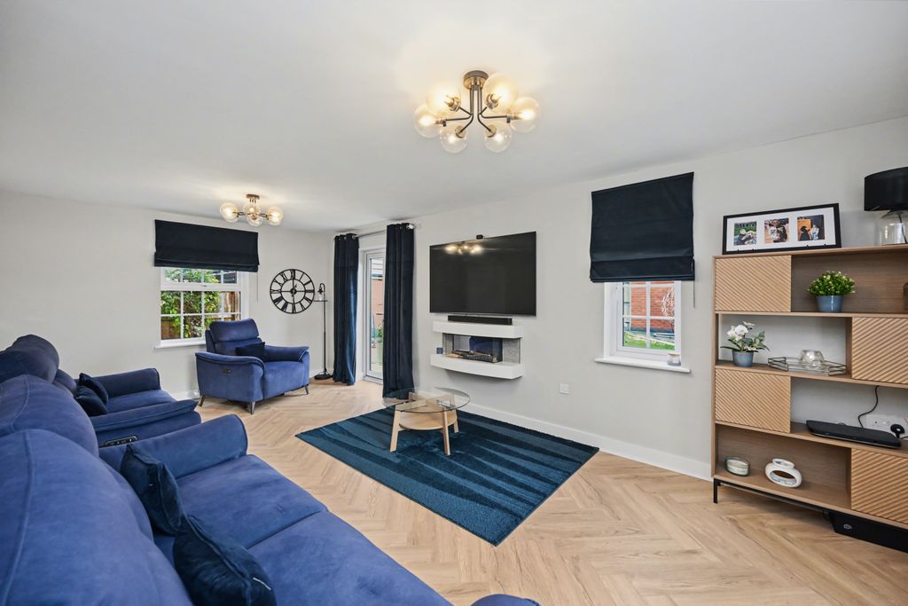 Property photo 2 of 24