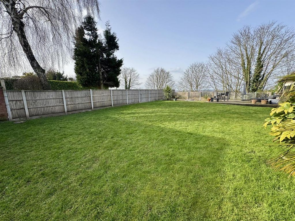 Property photo 2 of 24 4E3Aa4B7-A438-475d-90c2-d0A8Cbda34A3.Jpeg