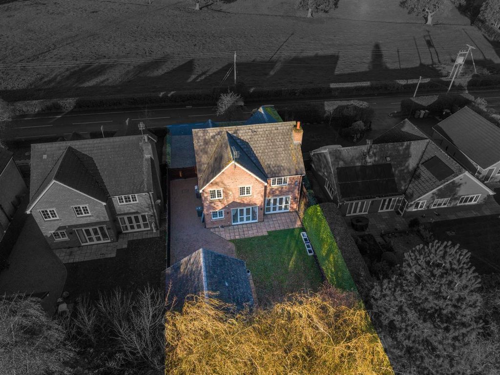 Property photo 3 of 37 Thewarwick-3.Jpg
