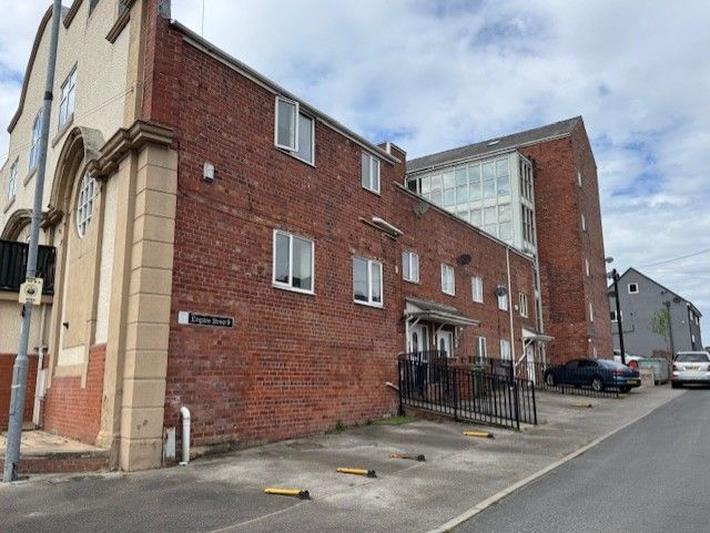 Property photo 2 of 12