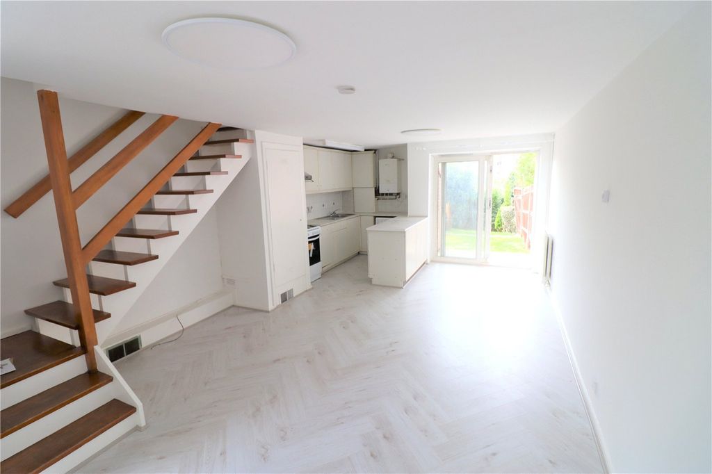 Property photo 3 of 9 Picture No. 17