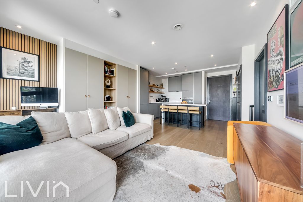 Property photo 2 of 16 3