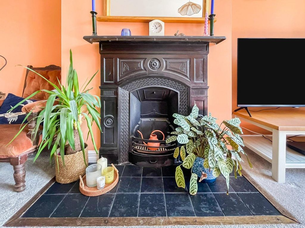 Property photo 3 of 17