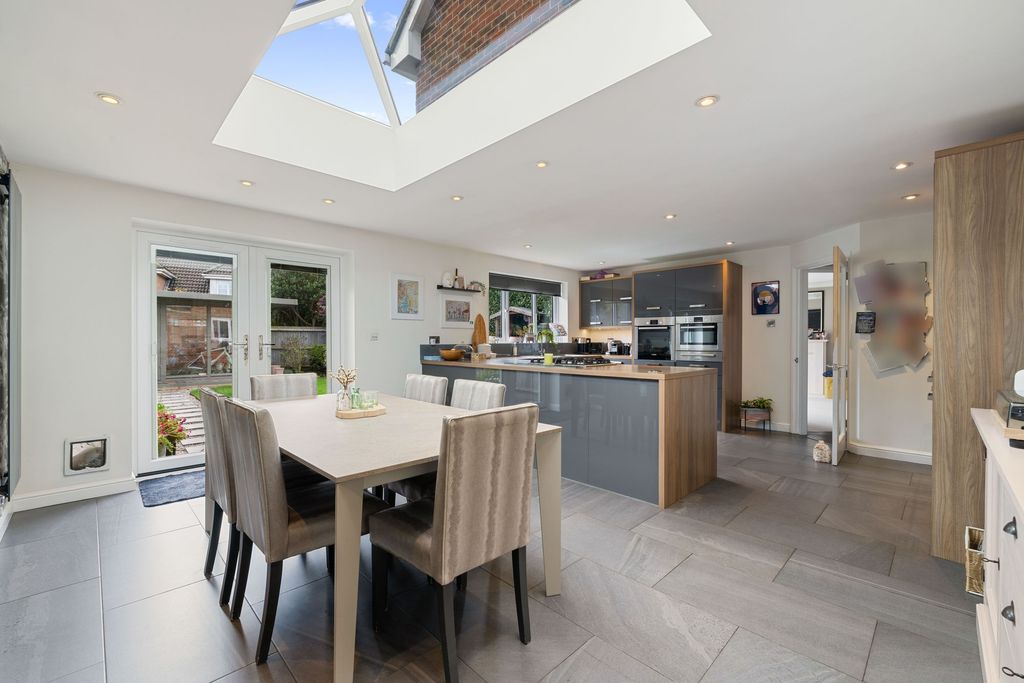 Property photo 3 of 30