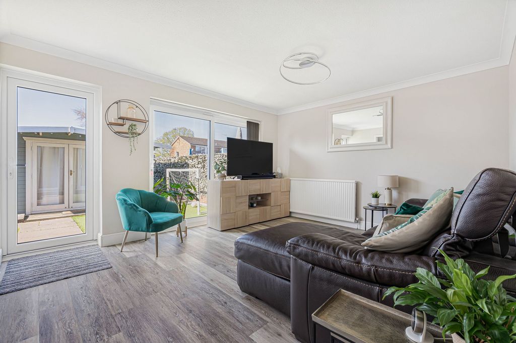 Property photo 3 of 21