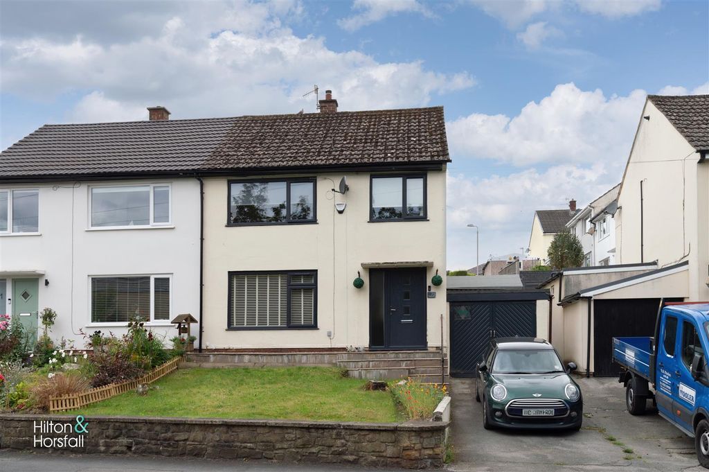 Property photo 1 of 21 Skipton Road