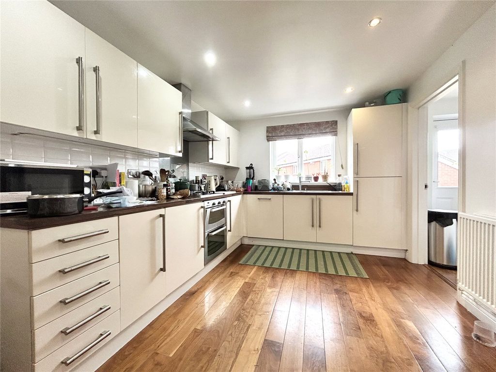 Property photo 2 of 15 Picture No. 23