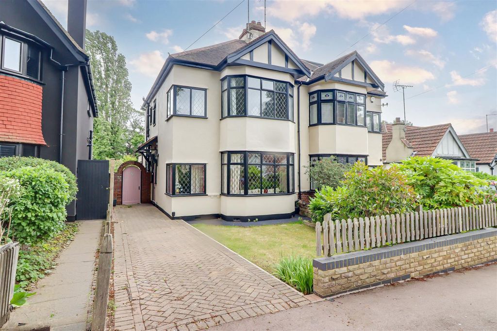 Property photo 1 of 26
