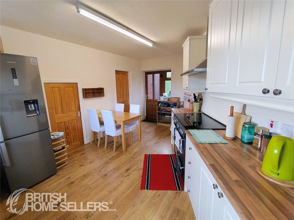 Property photo 2 of 17 Picture No. 07