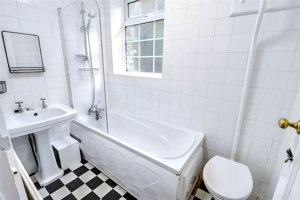 Property photo 3 of 5 Picture No. 20