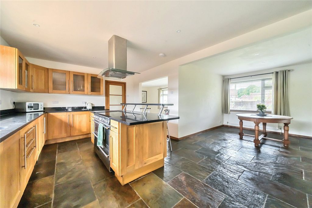 Property photo 3 of 16 Picture No. 22