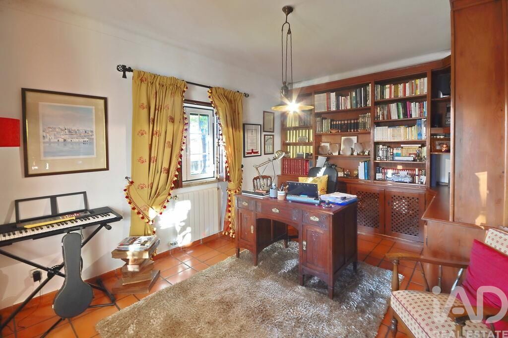 Property photo 3 of 27