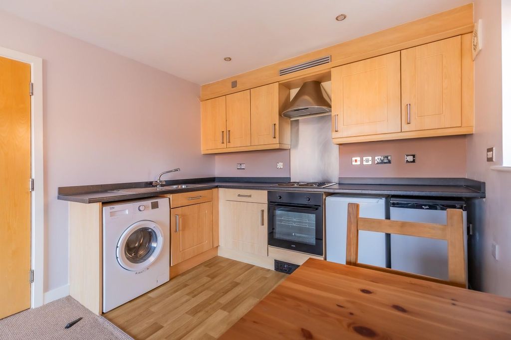 Property photo 3 of 12 52 (5 Of 10).Jpg