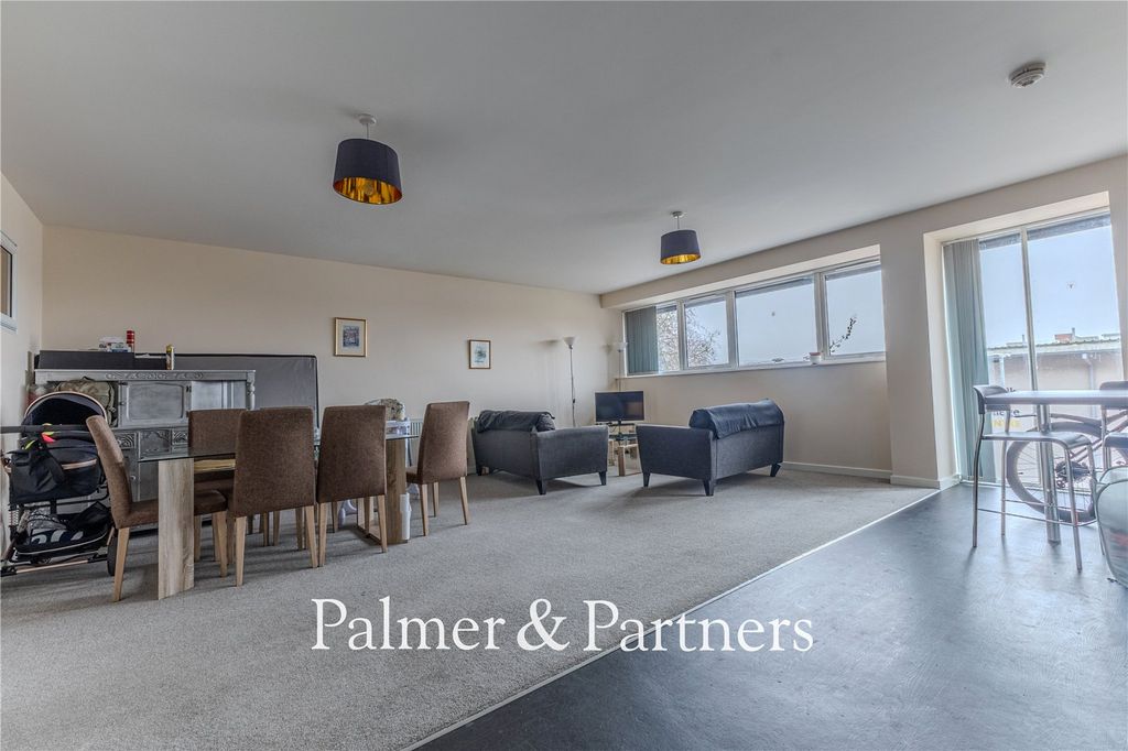 Property photo 3 of 20 Picture No. 12