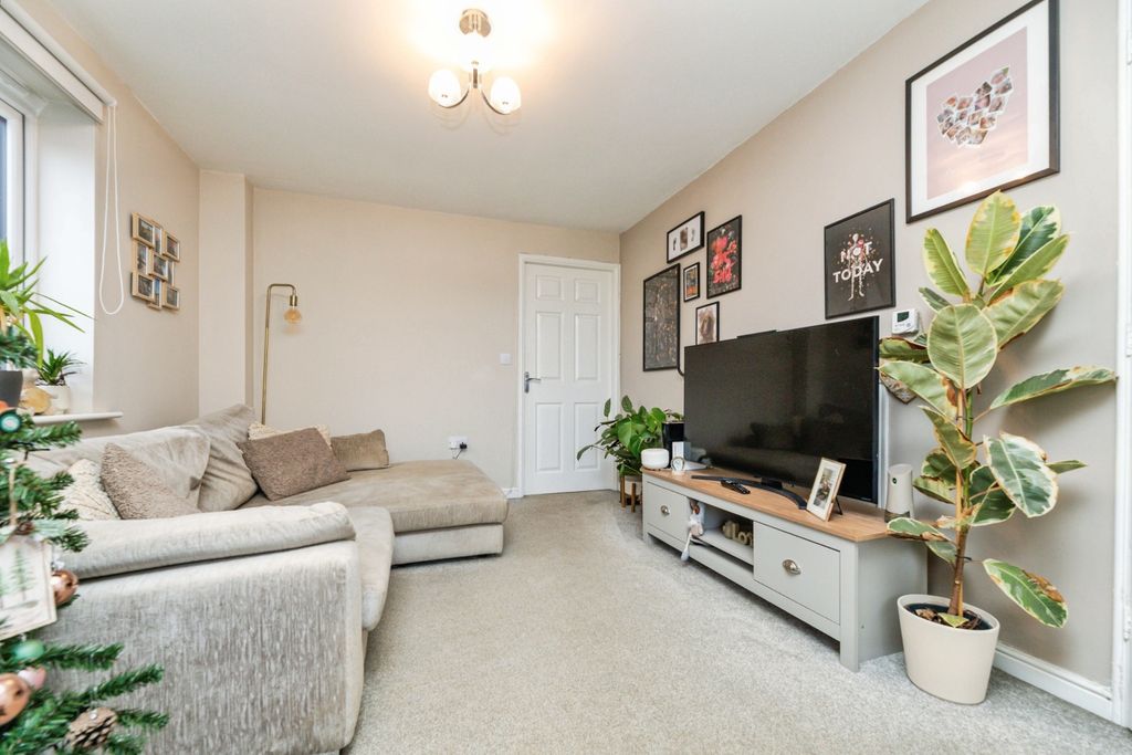 Property photo 3 of 21 2A8A7217-1017