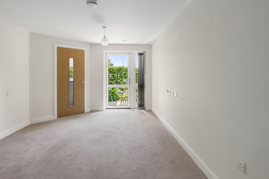 Property photo 2 of 11