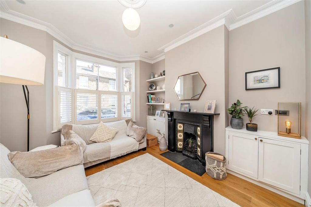 Property photo 3 of 11