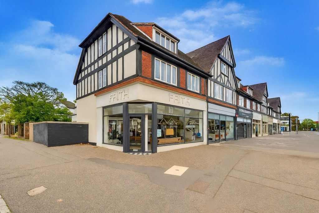 Property photo 1 of 17