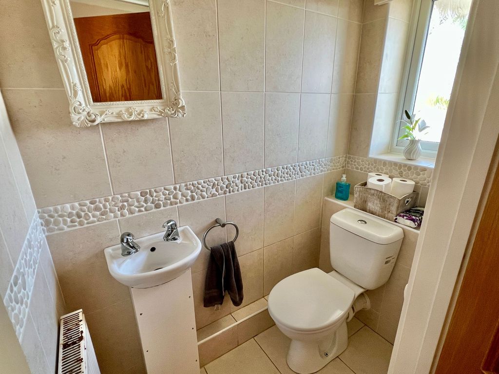 Property photo 3 of 18