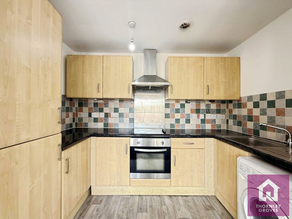 Property photo 3 of 11 Pbox-Img.Jpg