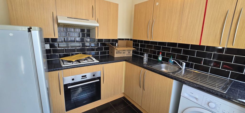 Property photo 1 of 5