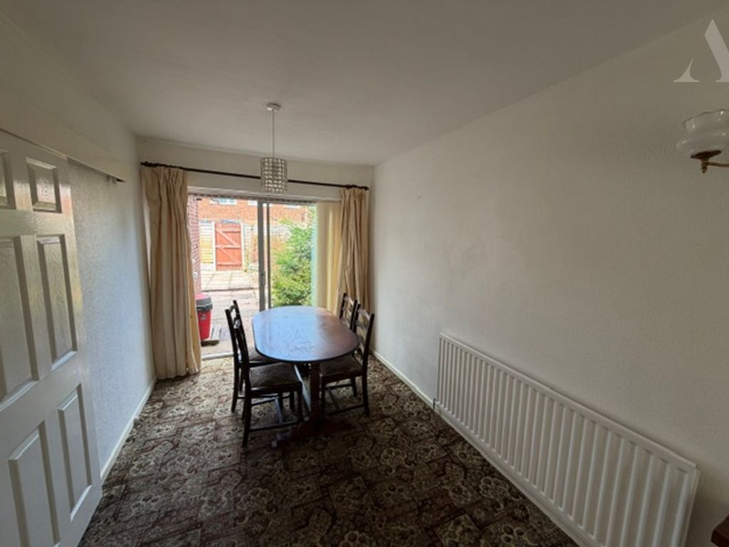 Property photo 3 of 14 84A Albert Road Lounge x 2.Jpeg