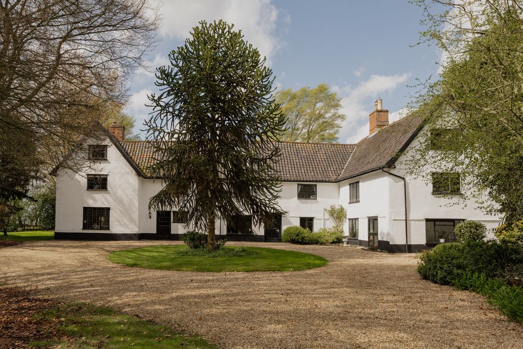 Property photo 1 of 40 278715 - Great Ellingham Hall, Great Ellingham, Nr17-63.Jpg
