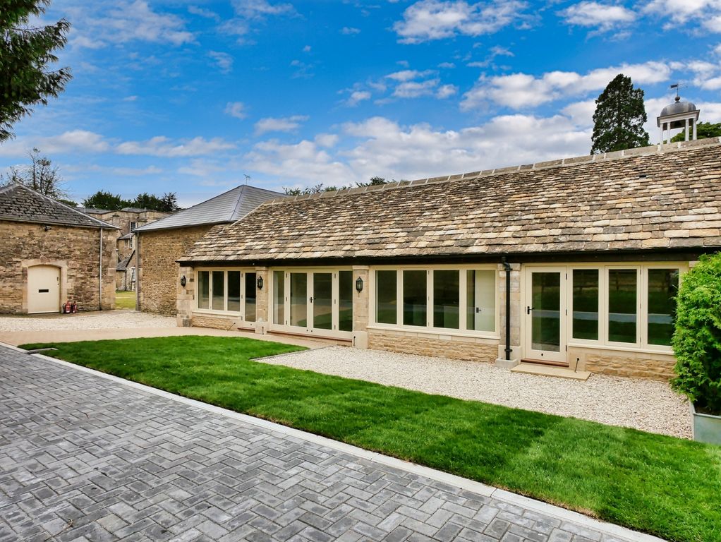 Property photo 1 of 6 Front Aspect