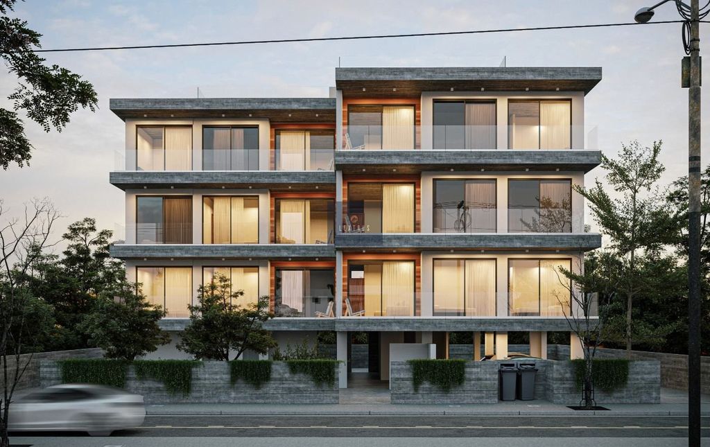 Property photo 1 of 2