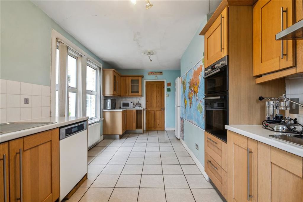 Property photo 3 of 7