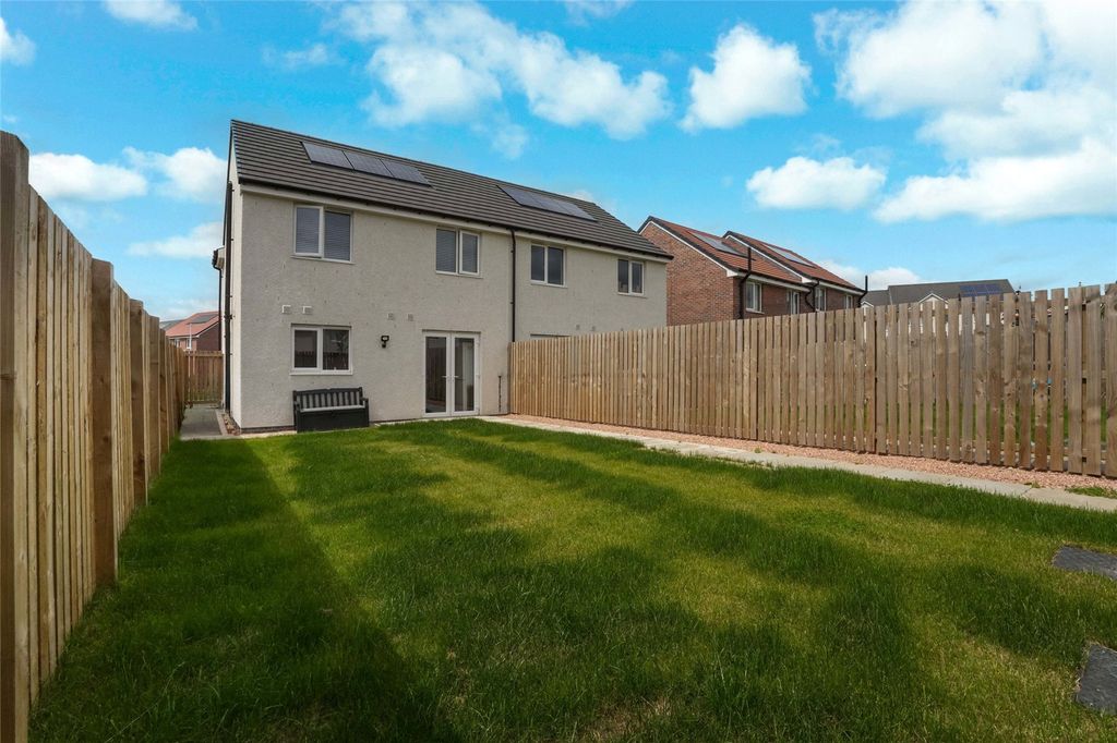 Property photo 2 of 16 Picture No. 20