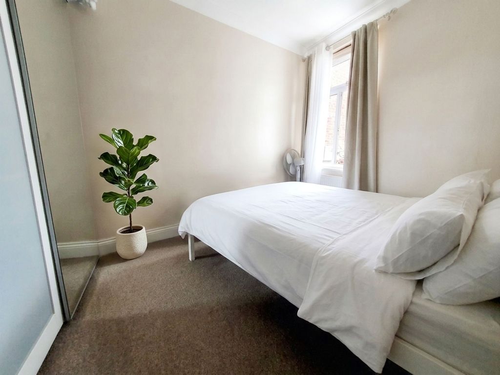 Property photo 3 of 5