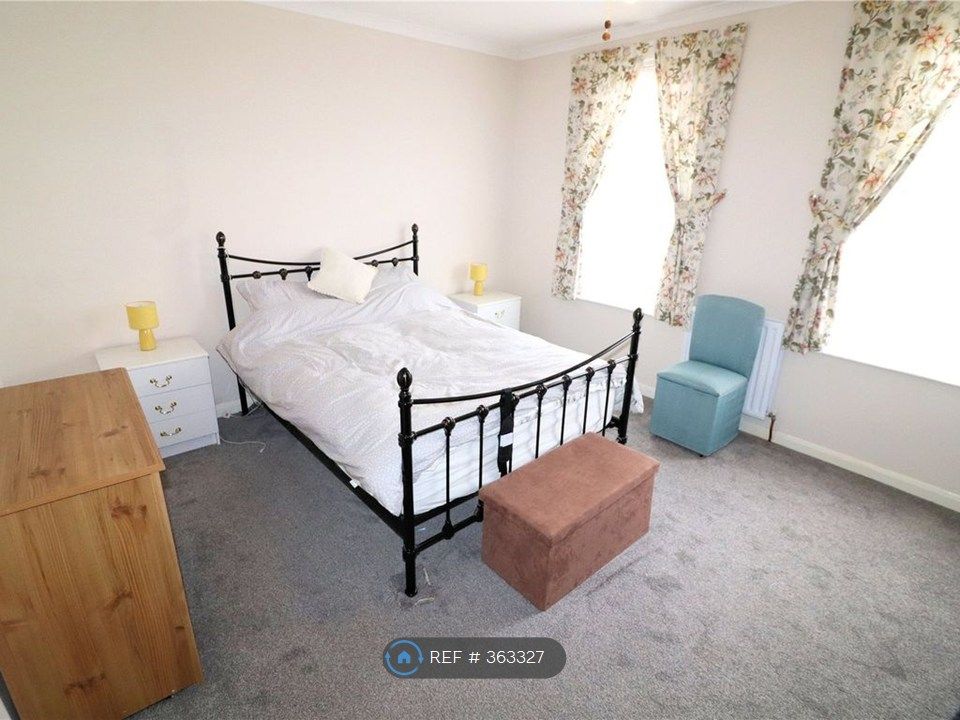 Property photo 1 of 8 Bedroom1