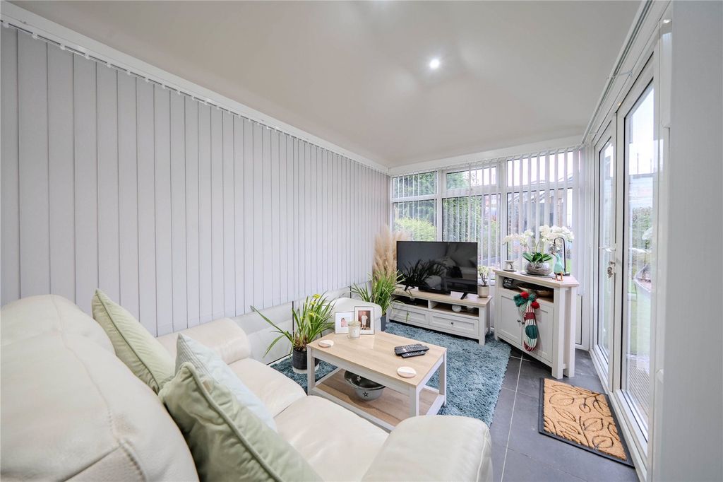 Property photo 2 of 23 Picture No. 93