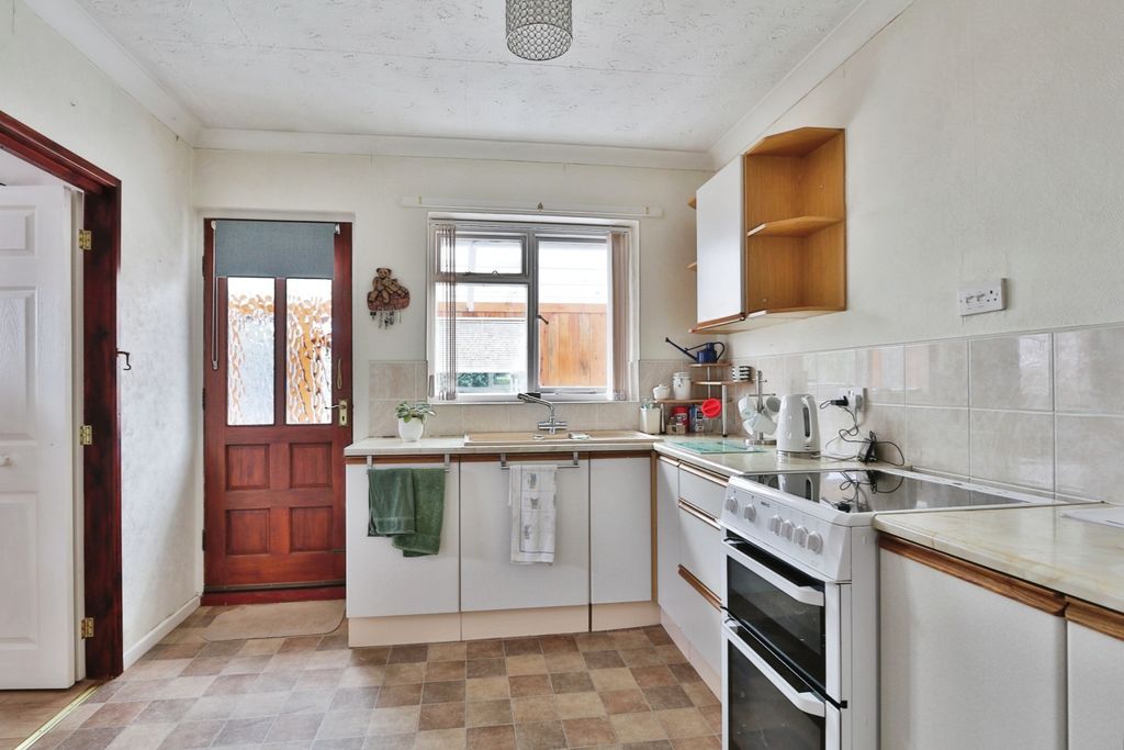 Property photo 2 of 20 3787566