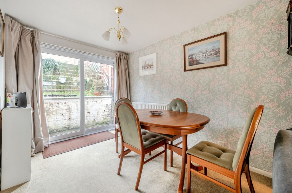 Property photo 3 of 14 1385238-29-6929Af...