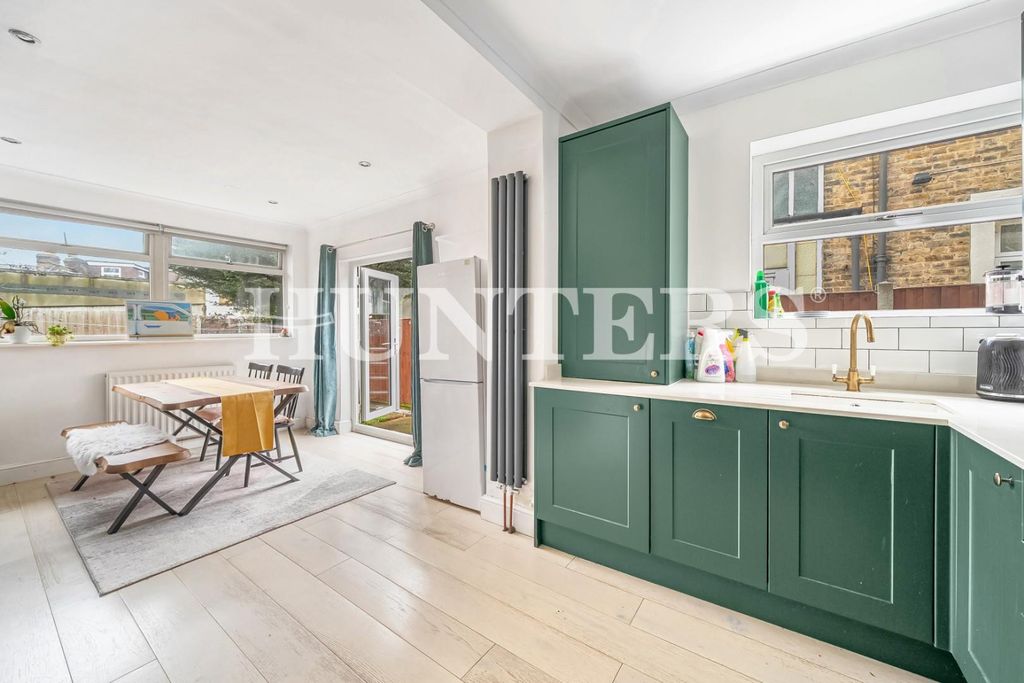 Property photo 2 of 18 Dsc08985 01.Jpg