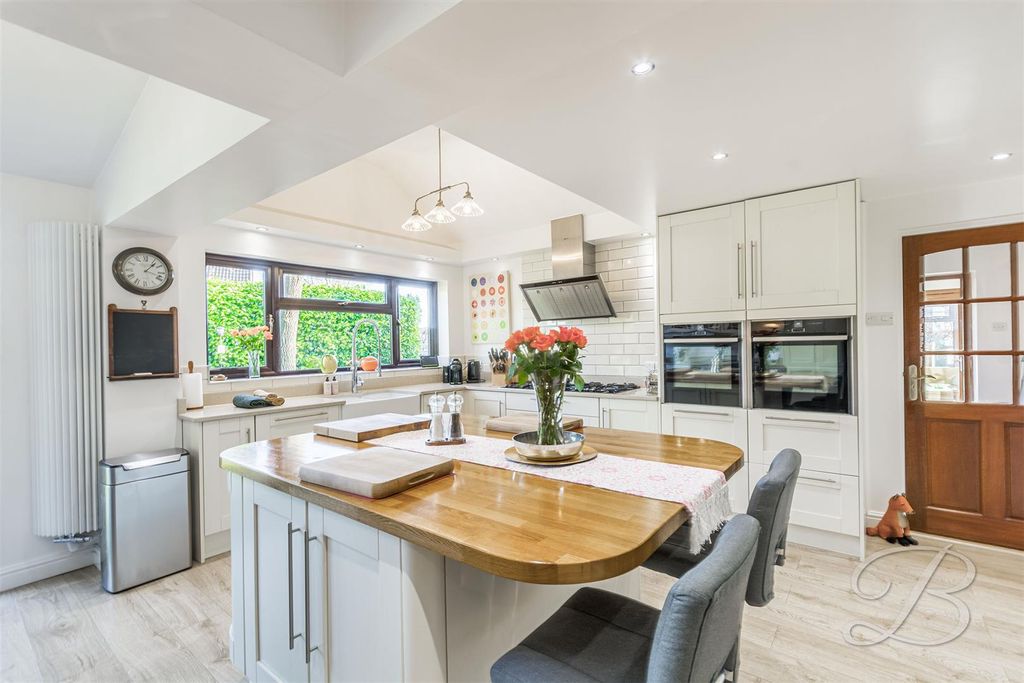 Property photo 2 of 28 Ccltd-12.Jpg