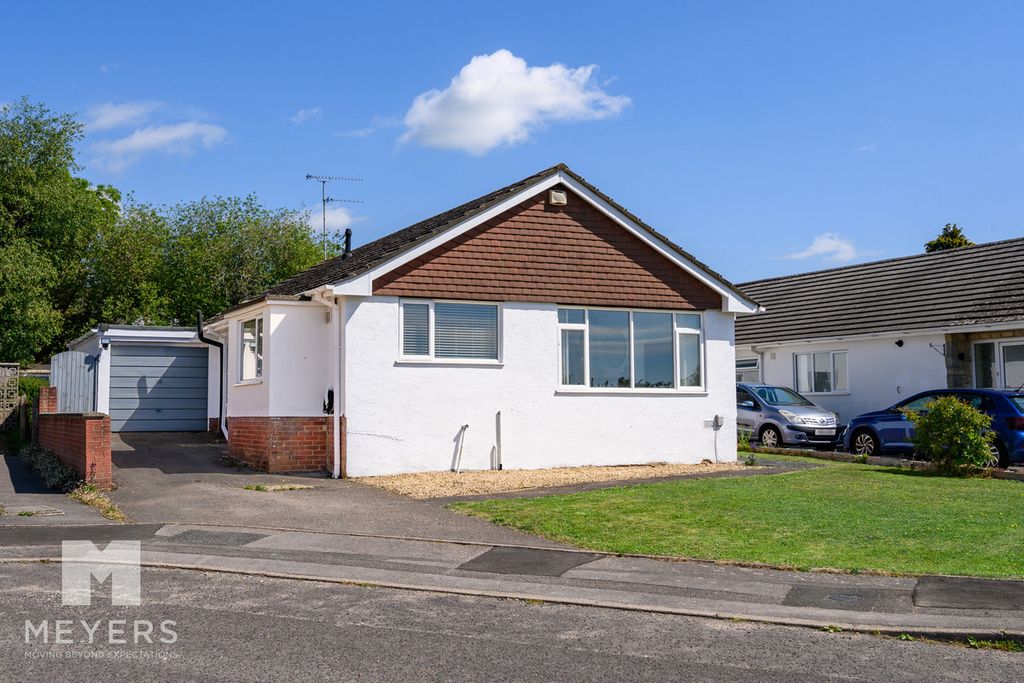 Property photo 2 of 23